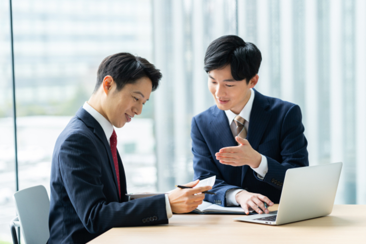 商談中のビジネスマン