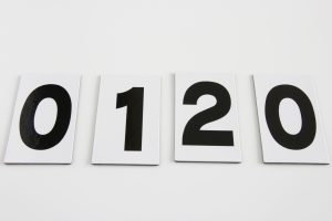 0120と書かれた札